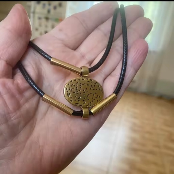 Vintage Gold Oval Metal Faux Leather Necklace Bracelet Set - Picture 6 of 10